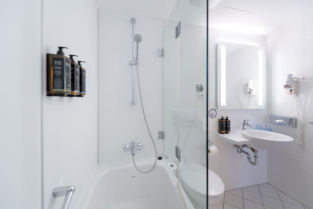 Mercure Hotel München Altstadt Standard Double Room, 1 Double Bed 12