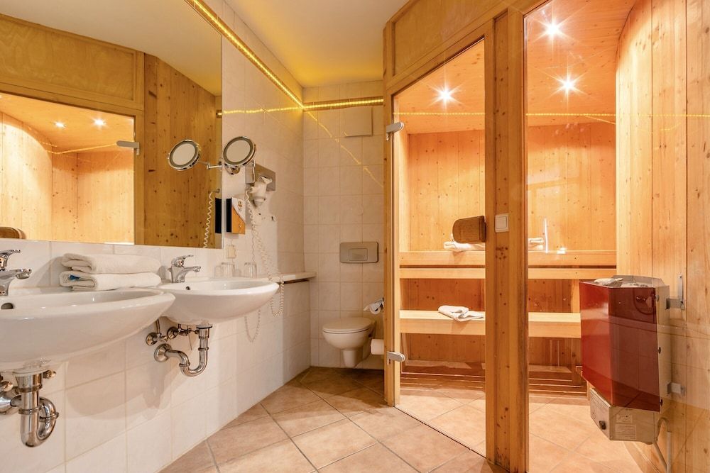 ALLVITALIS Traumhotel Deluxe Double Room Single Use 14