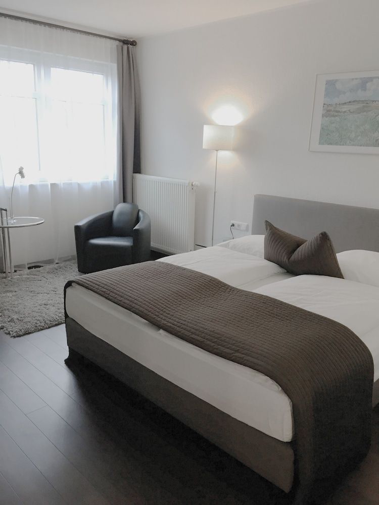 Hotel Schweizer Hof Kassel Superior Double Room, 1 Double Bed, Allergy Friendly, Ground Floor (zum Innenhof hin)