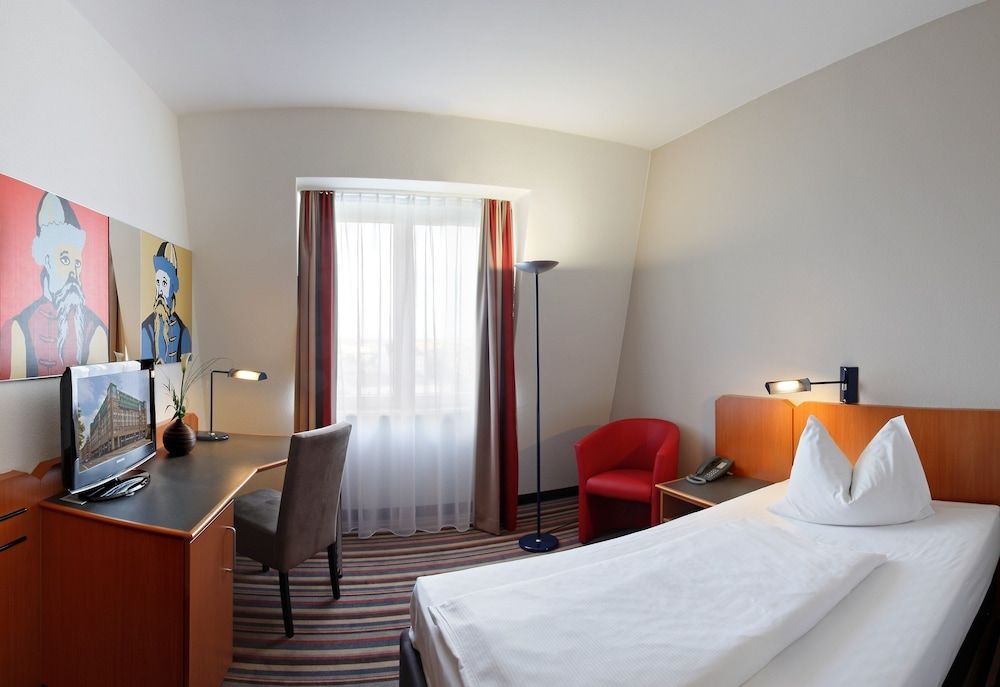 H+ Hotel Leipzig Superior Double Room
