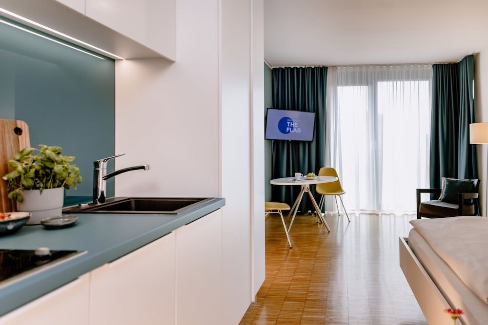 THE FLAG München M. Comfort Double Room, 1 Queen Bed, Kitchenette 10