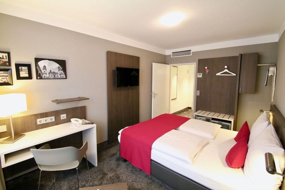 Hotel Mirabell by Maier Privathotels Double Room 9