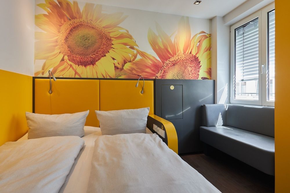 undefined Buddy Hotel 4