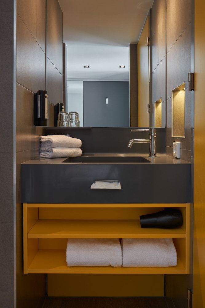 undefined Buddy Hotel 9