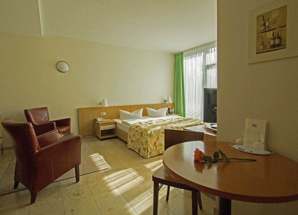 Westlife Apart Hotel Standard Double Room 10