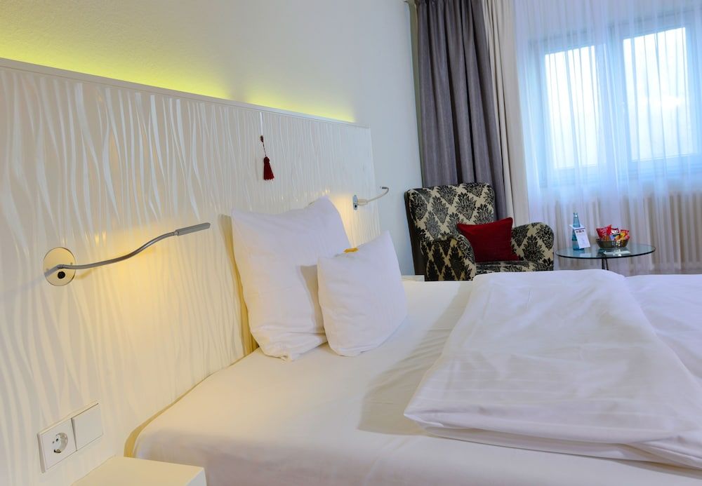 Hotel Victoria, BW Signature Collection Business Room, 1 Queen Bed 2