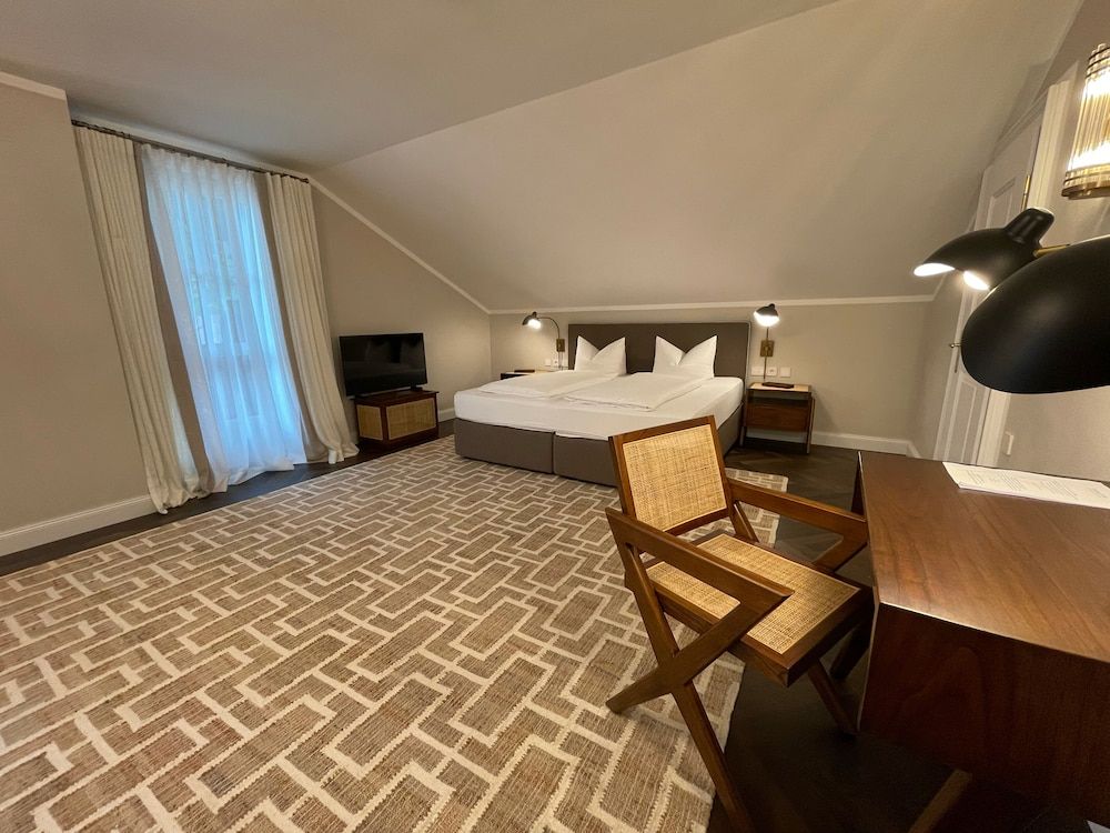 Junior Studio Suite