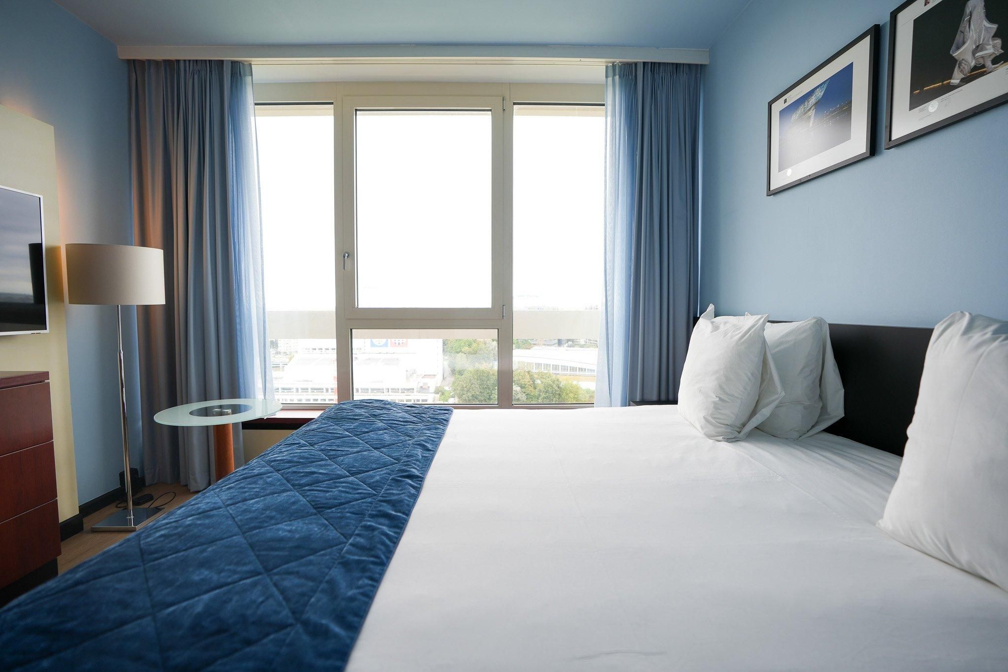 1 Bedroom Suite Sofa Bed