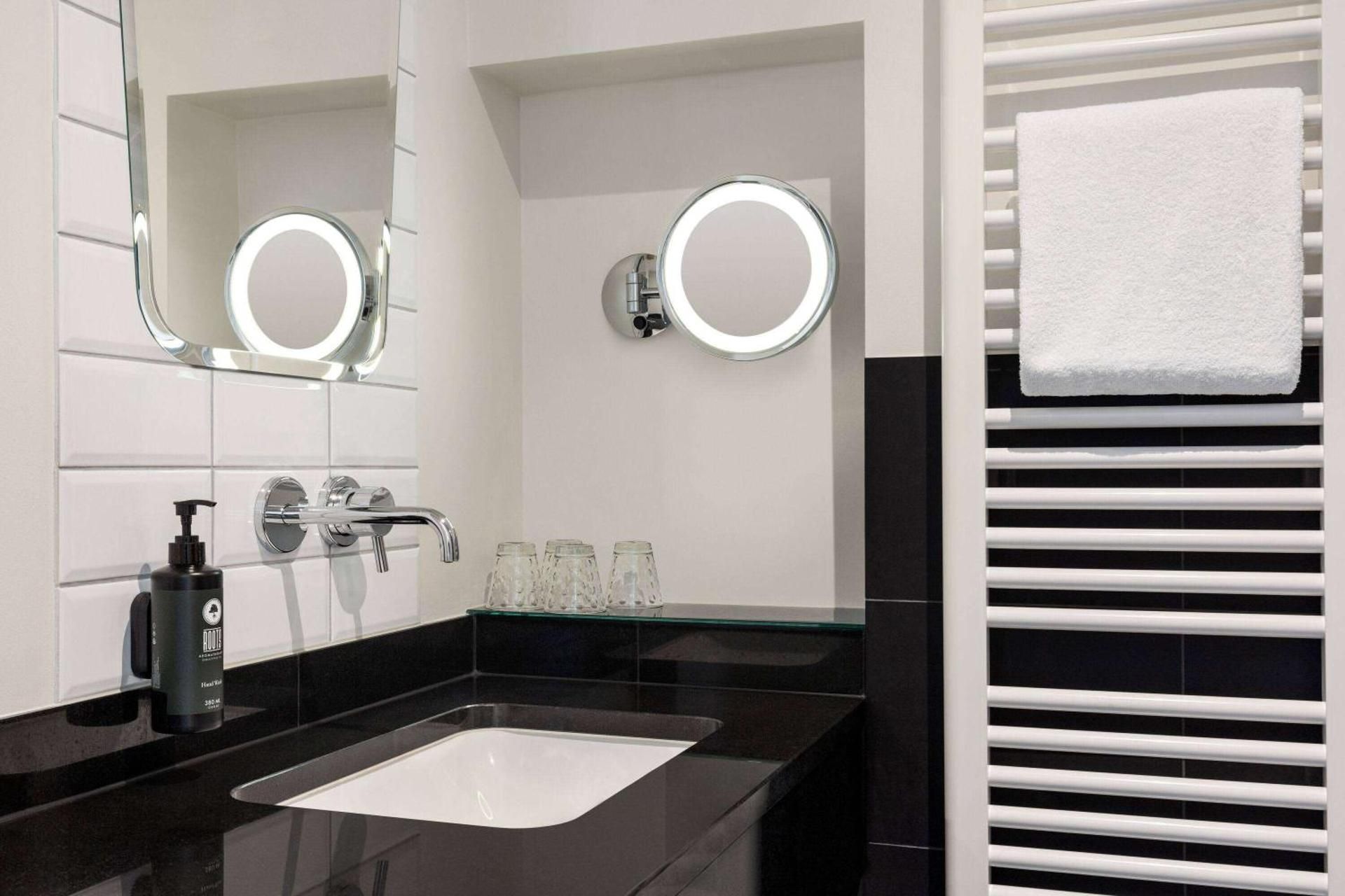 Vienna House Easy by Wyndham Osnabrück Studio Plus 2