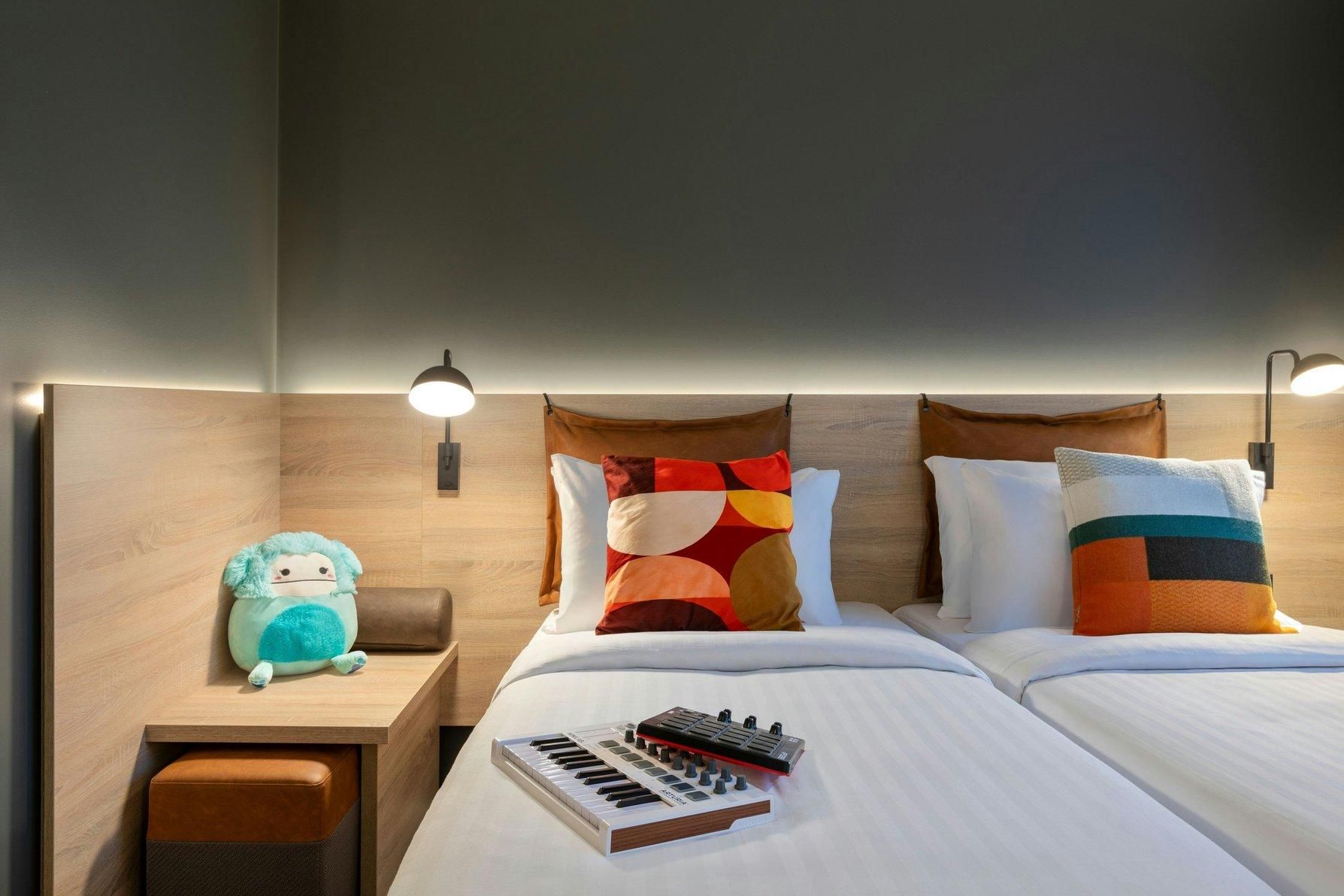 undefined Moxy Berlin Ostbahnhof 7