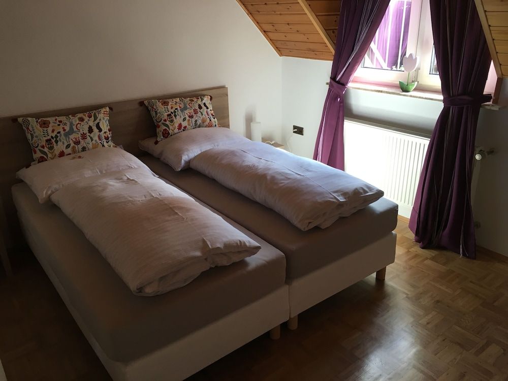 Condo, 3 Bedrooms, City View