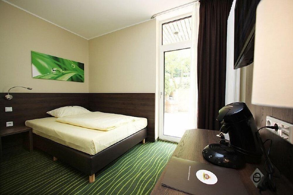 Business Single Room, 1 Double Bed, Non Smoking