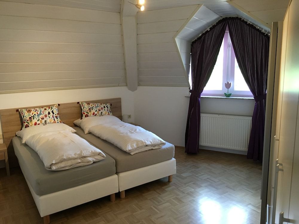 Condo, 3 Bedrooms, City View