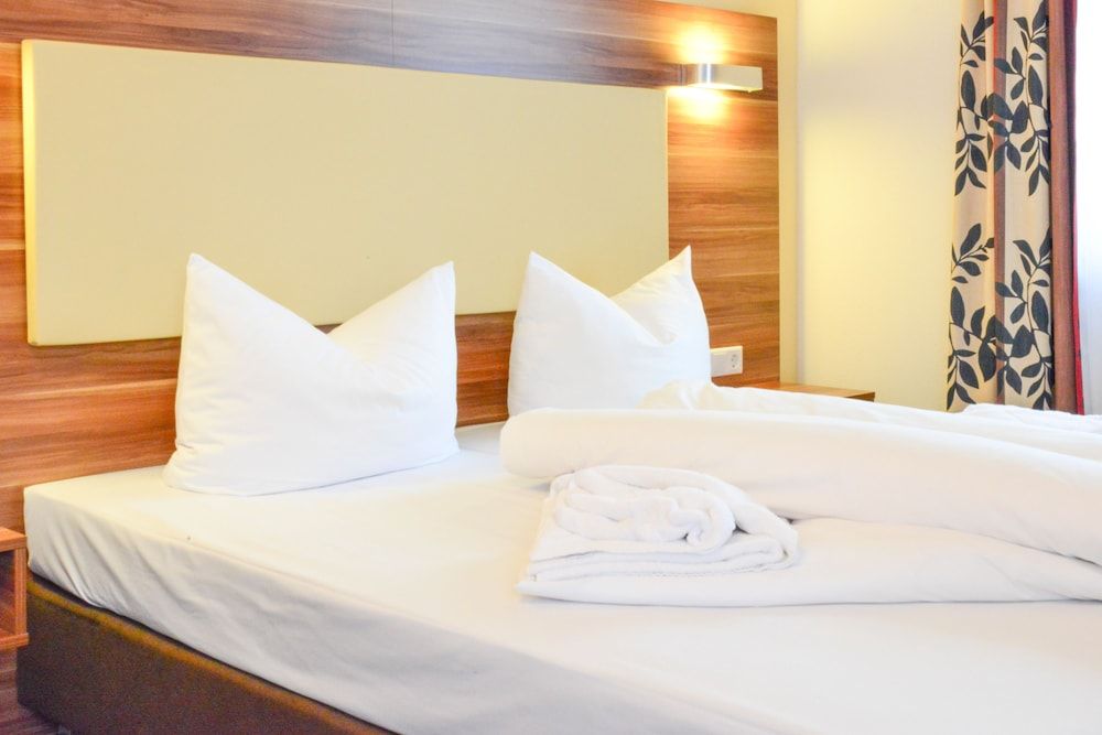 Abasto Hotel & Spa Maisach Standard Double Room 5