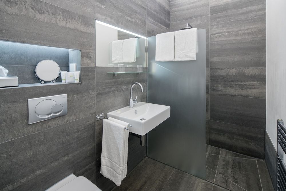 Gut Hohenholz Standard Double Room 3