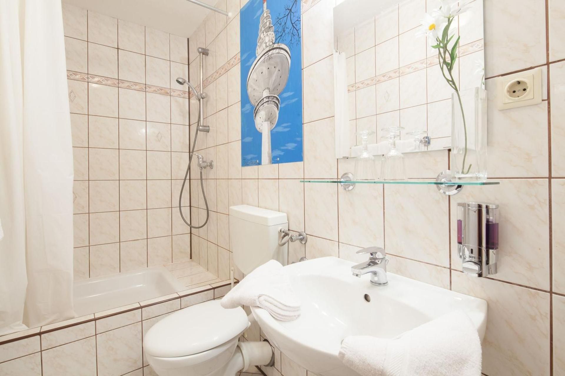 Family Room (5 Adults)