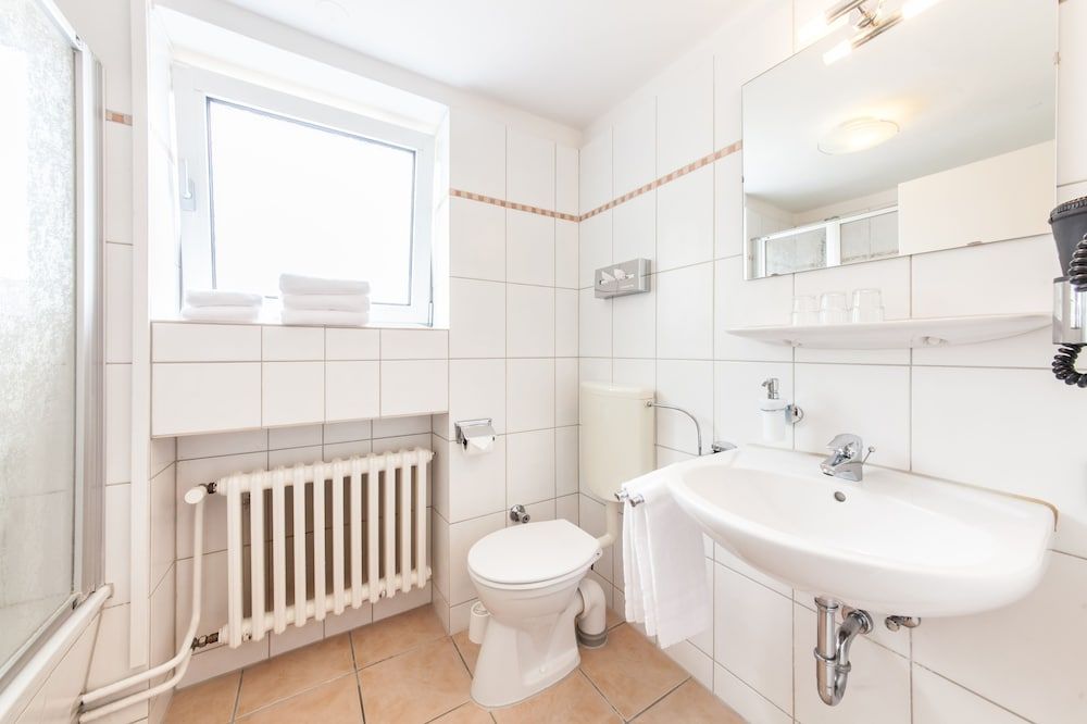 Hotel Drei Kronen Elmshorn Double Room 6