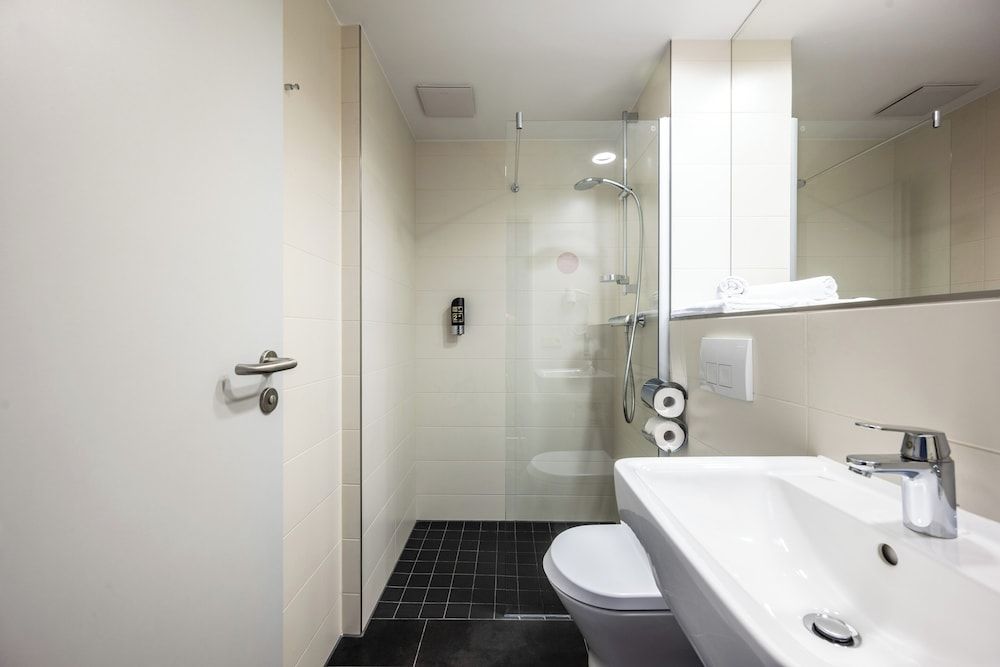 Serways Hotel Weiskirchen Nord Standard Single Room, 1 Twin Bed 7