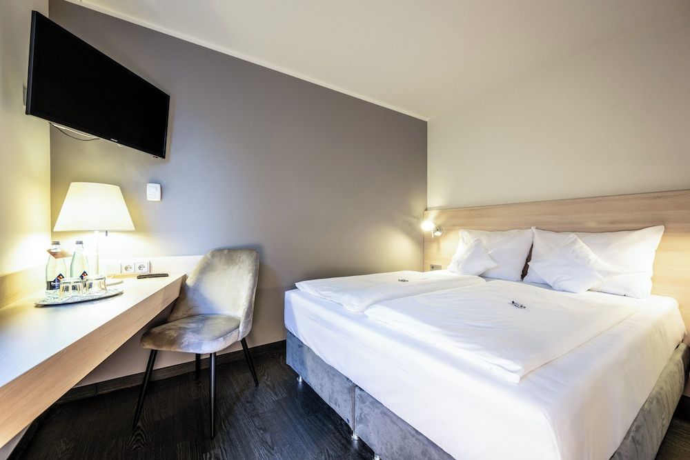 Serways Hotel Weiskirchen Nord Standard Double Room, 1 Double Bed 12