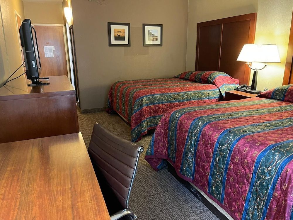 Deluxe Inn
