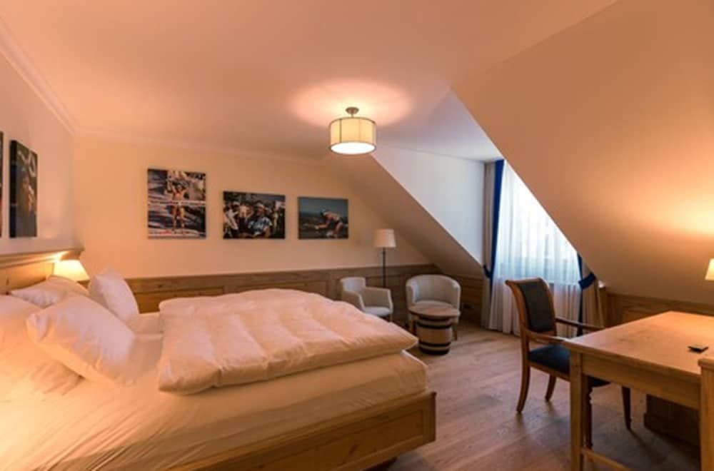 undefined Hotel & Gaststätte zum Erdinger Weißbräu 5