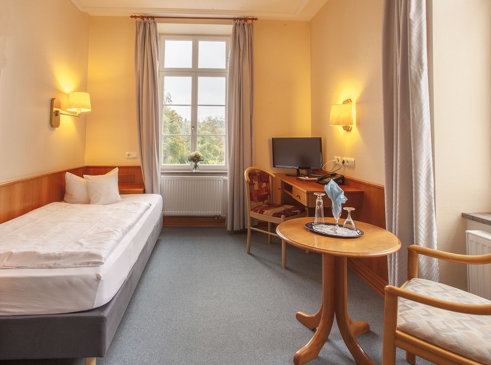 Classic Single Room