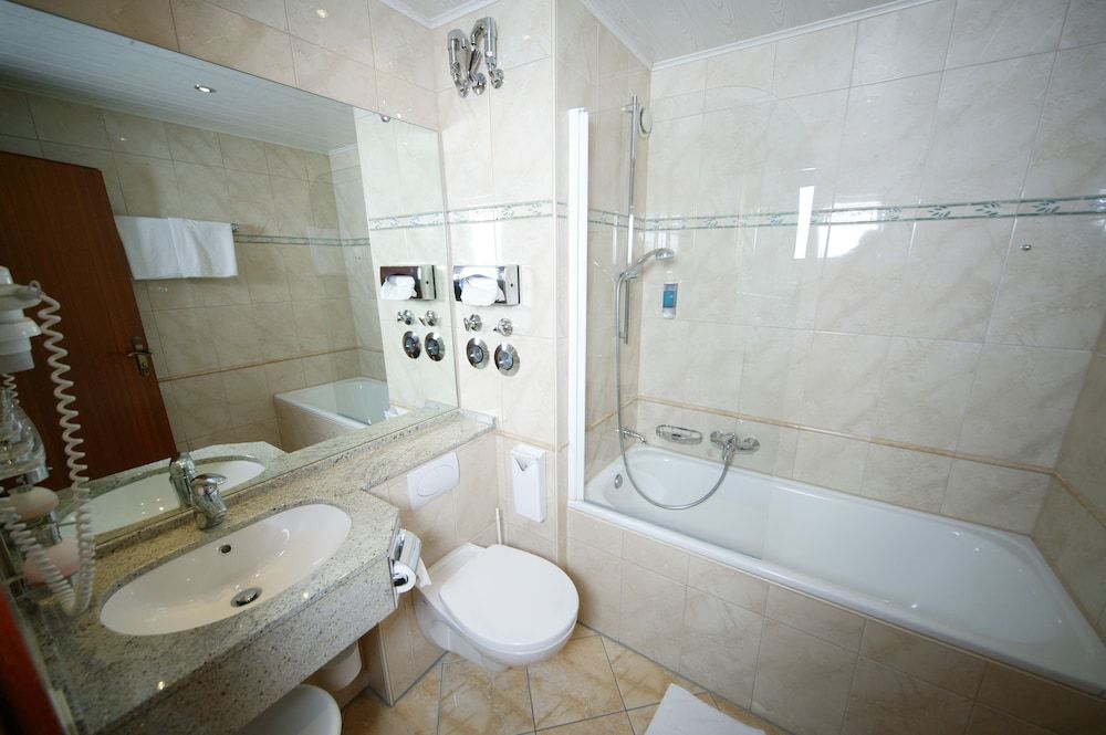 Biosphärenhotel Graf Eberhard Family room 2