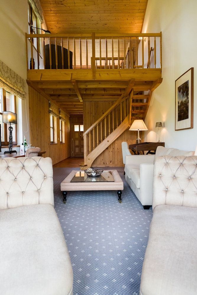 Duplex, Lake View