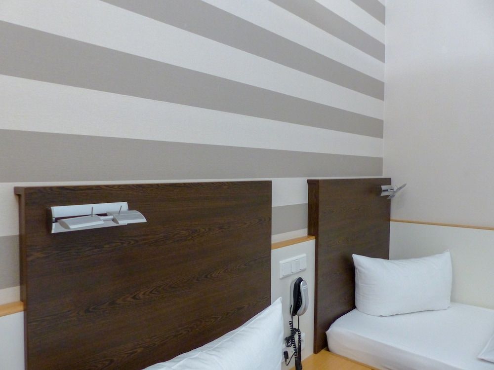 Hotel Sachsenhof Berlin Twin Room 7