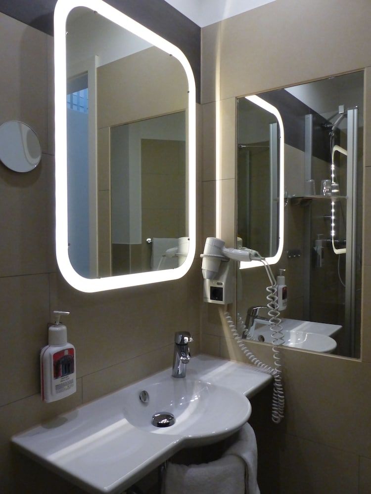 Hotel Sachsenhof Berlin Twin Room 5