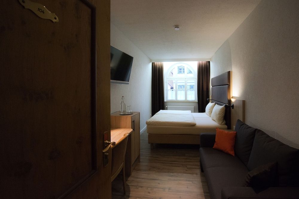 Hotel Restaurant Piazza Double Room (Free Bottle of Water) 6