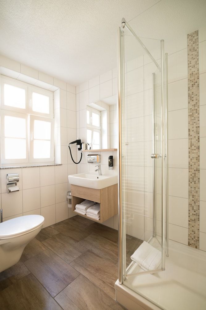 Hotel Restaurant Piazza Standard Suite for Single Use (Free Bottle of Water) 5