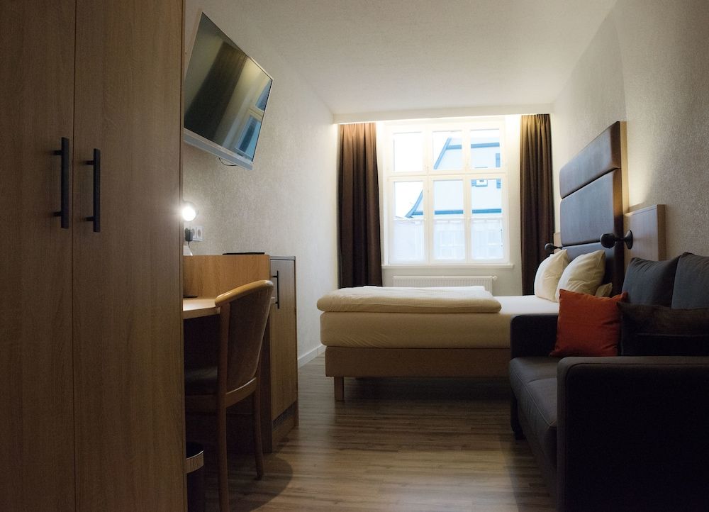 Hotel Restaurant Piazza Double Room (Free Bottle of Water) 8