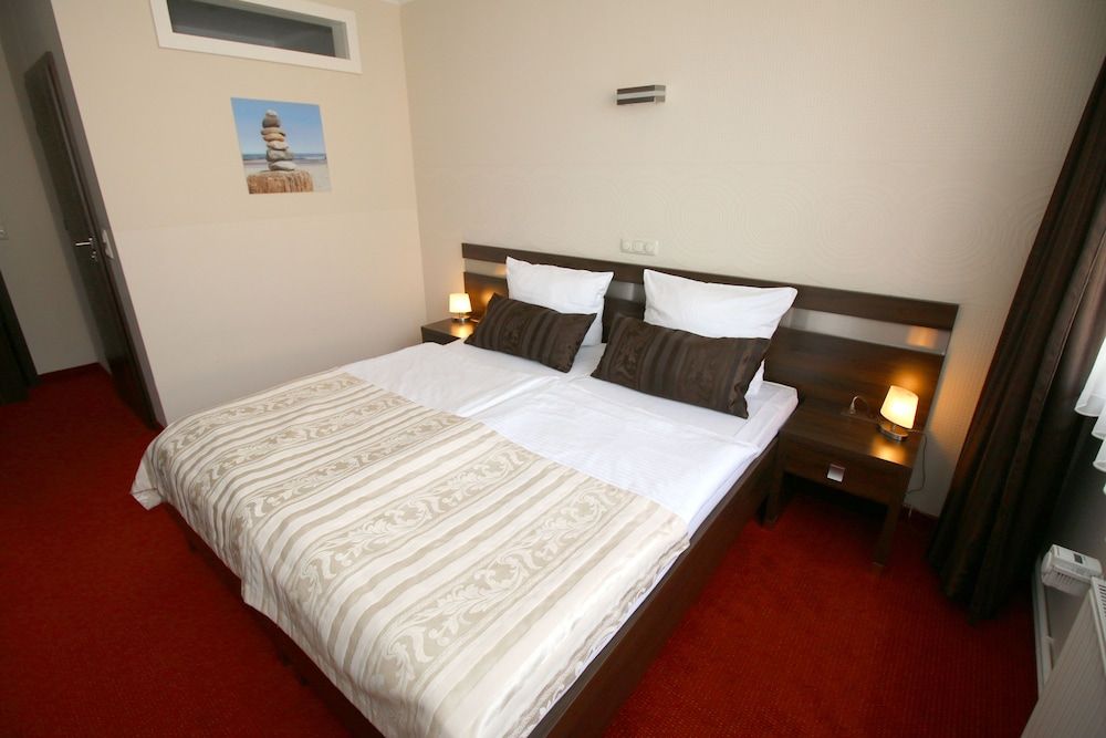 home Hotel Standard Double Room, 2 Twin Beds 2