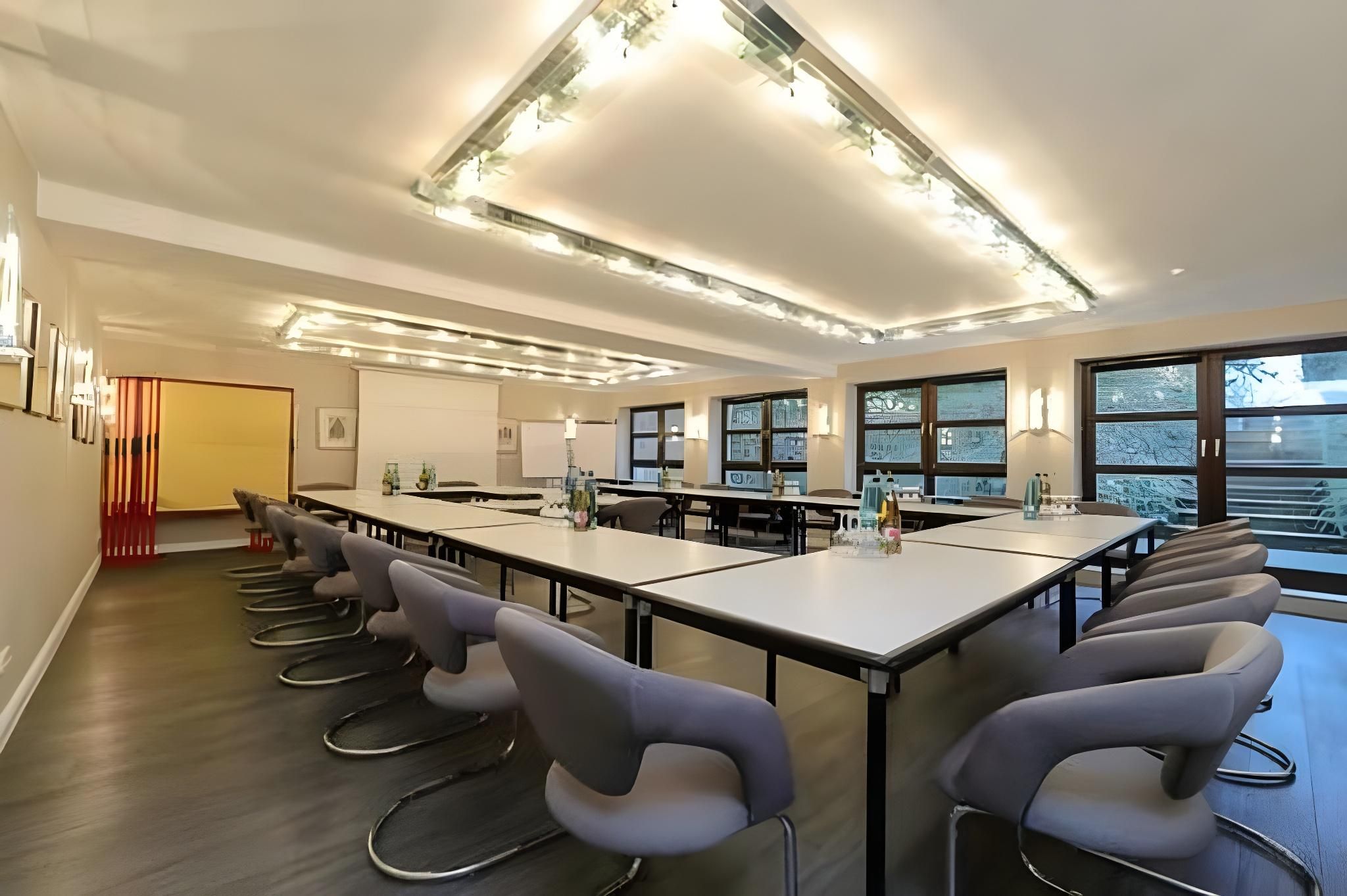 undefined Hotel Engel 5