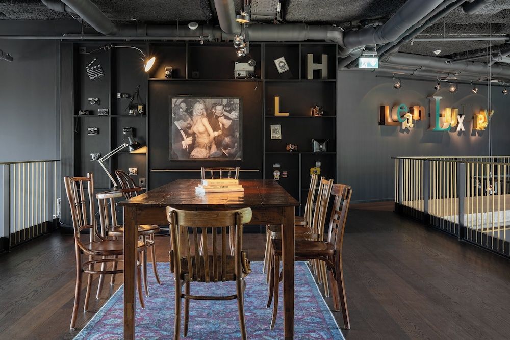 undefined Ruby Lilly Hotel Munich 7
