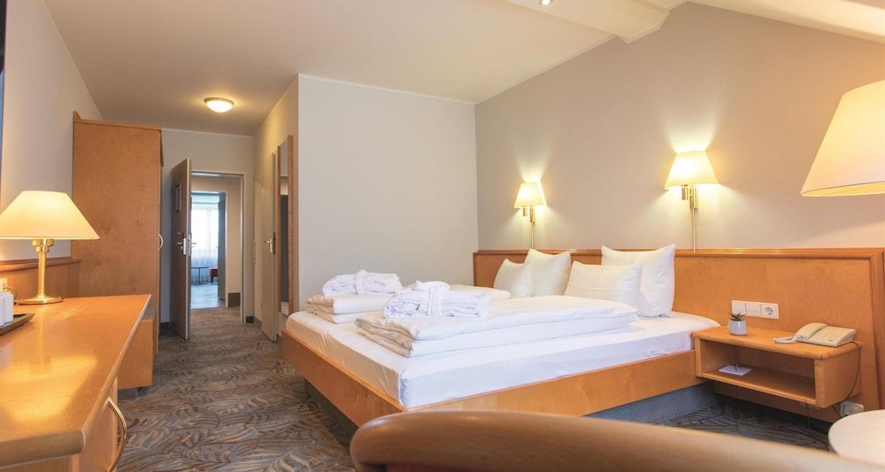 Best Western Hotel Polisina Standard Room, 1 Double Bed (Converts to 2 Twin Beds) 4