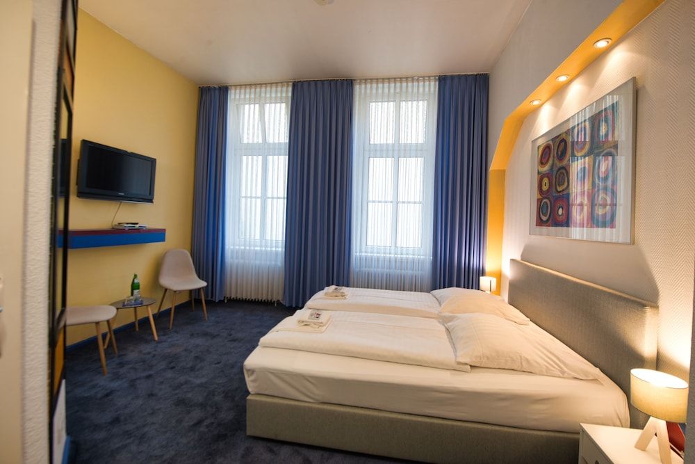 Art Hotel Charlottenburger Hof Economy Double Room 3