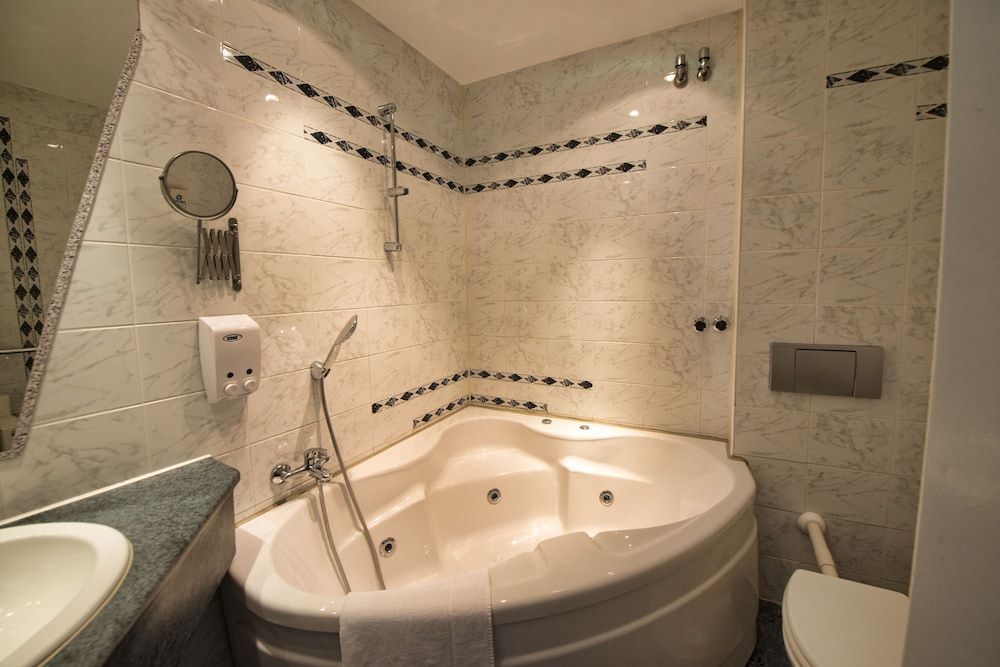 undefined Art Hotel Charlottenburger Hof 7