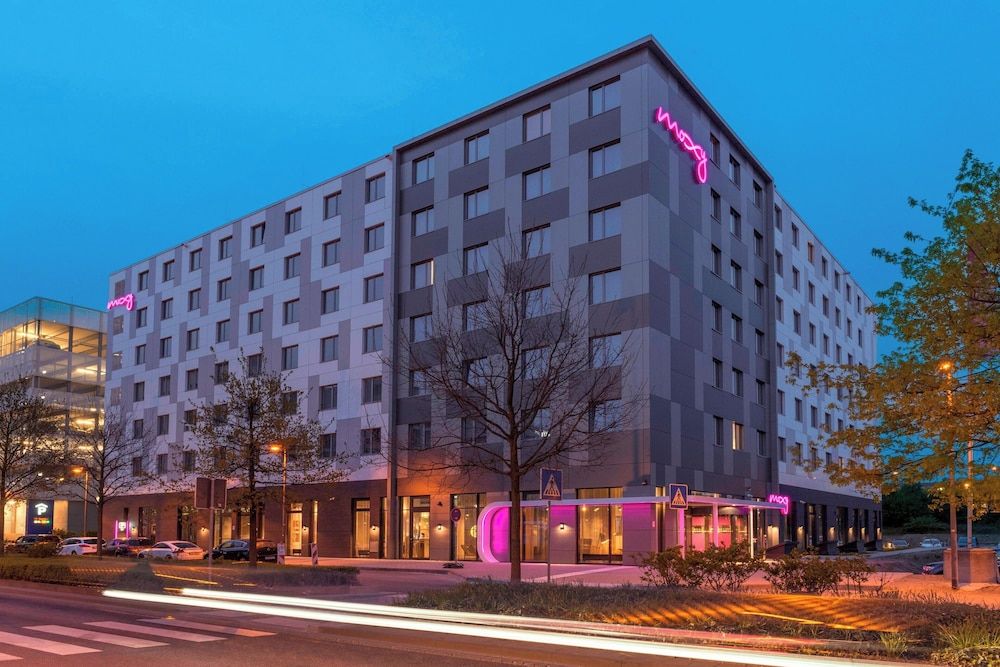 undefined Moxy Frankfurt Airport 3