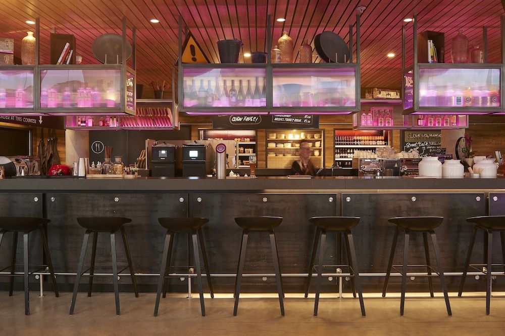 undefined Moxy Frankfurt Airport 8