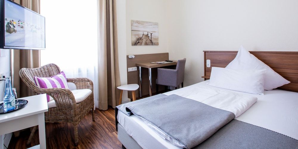 Hotel Das Kronprinz Single Room 2