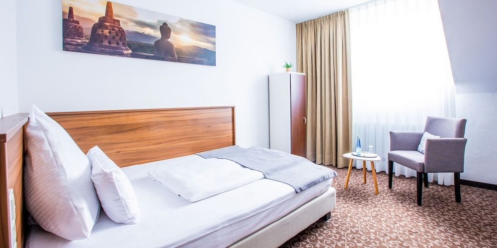 Hotel Das Kronprinz Single Room 4