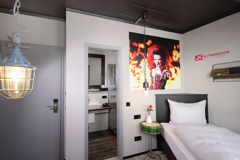 Small Single Room