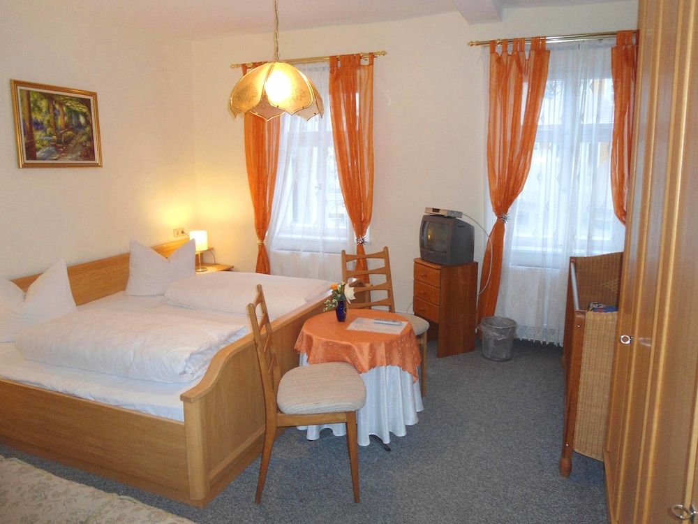 Hotel Krone Double Room, Private Bathroom