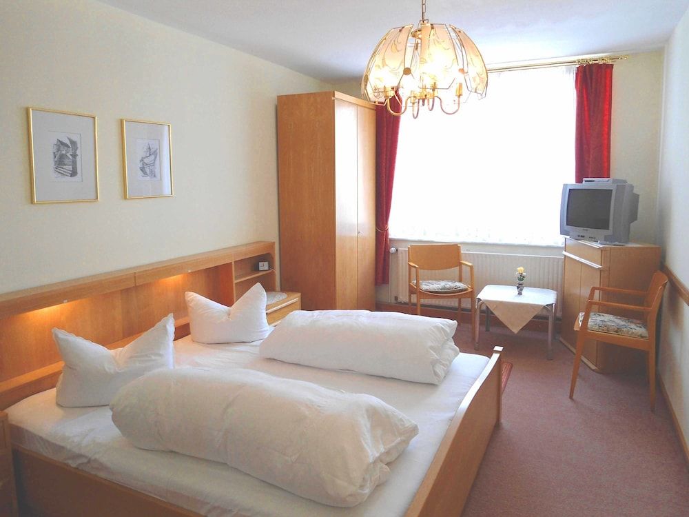 Hotel Krone Double Room, Private Bathroom 7