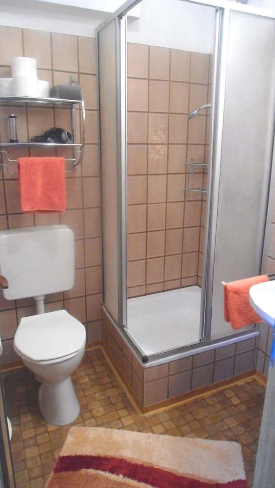 Hotel Krone Double Room, Private Bathroom 6