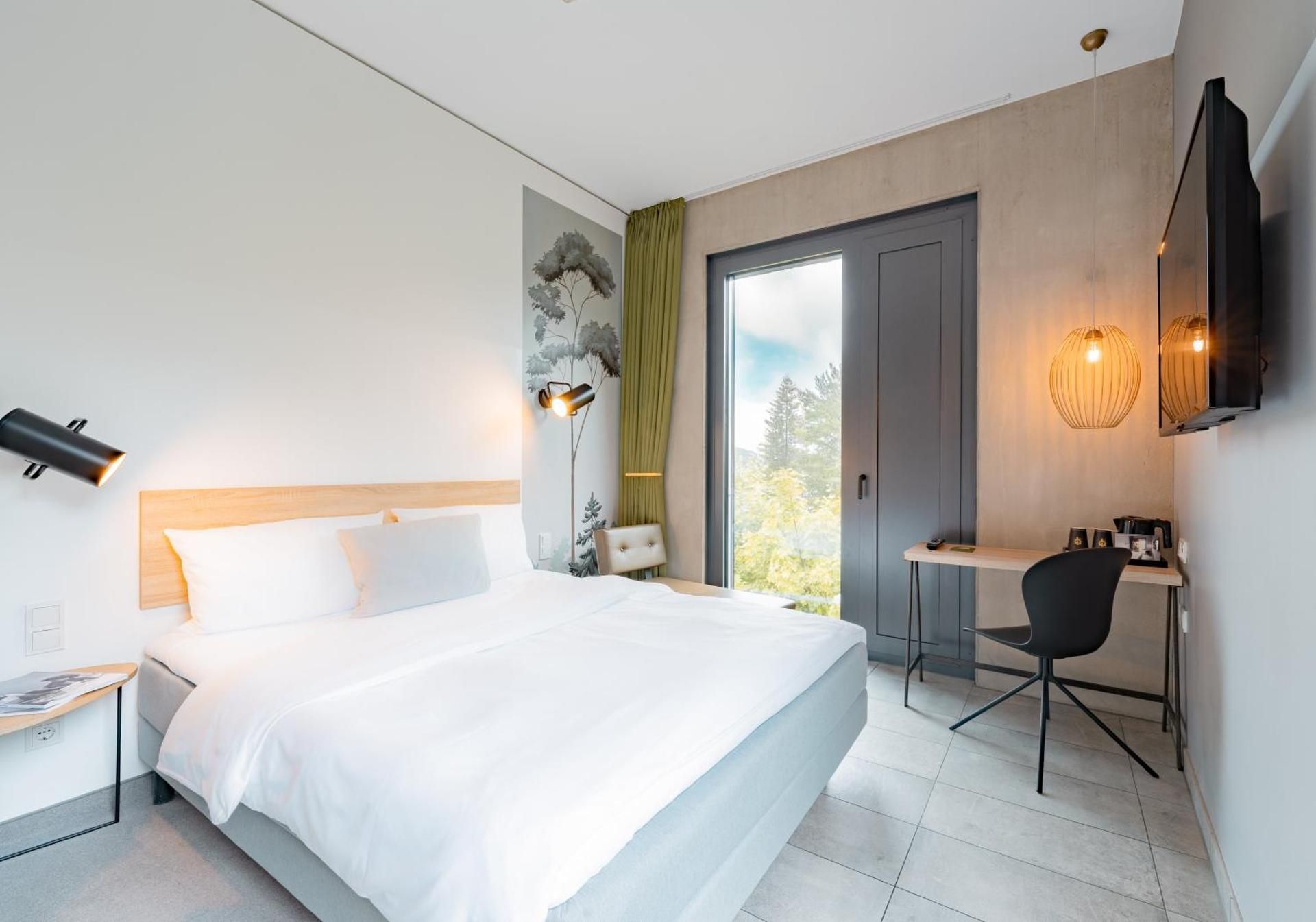 Gambino Hotel Cincinnati Economy Double Room 3