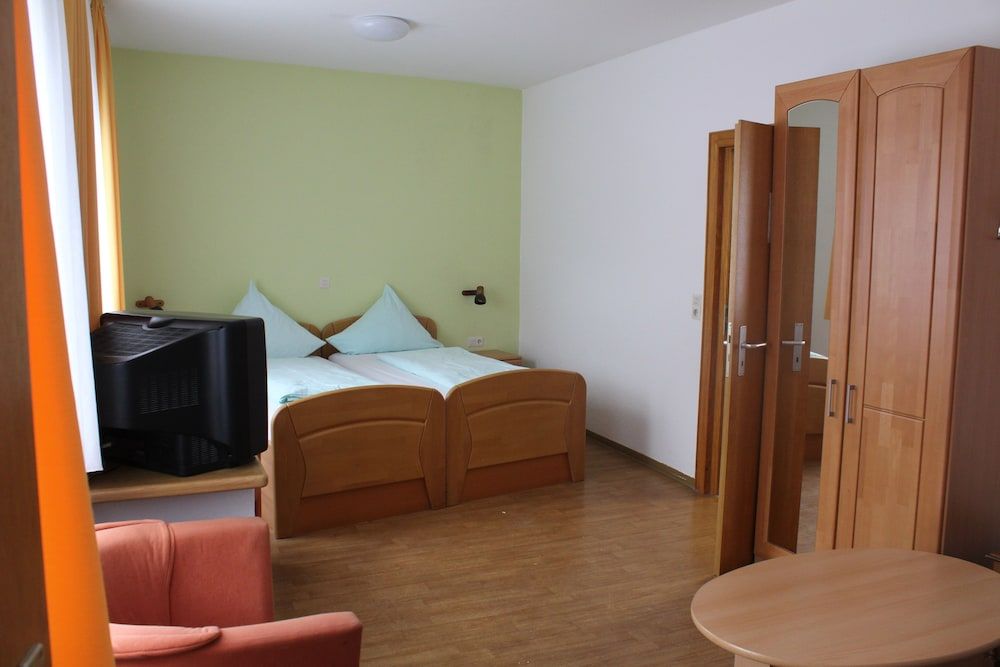 Standard Single Room, Non Smoking, Mountain View
