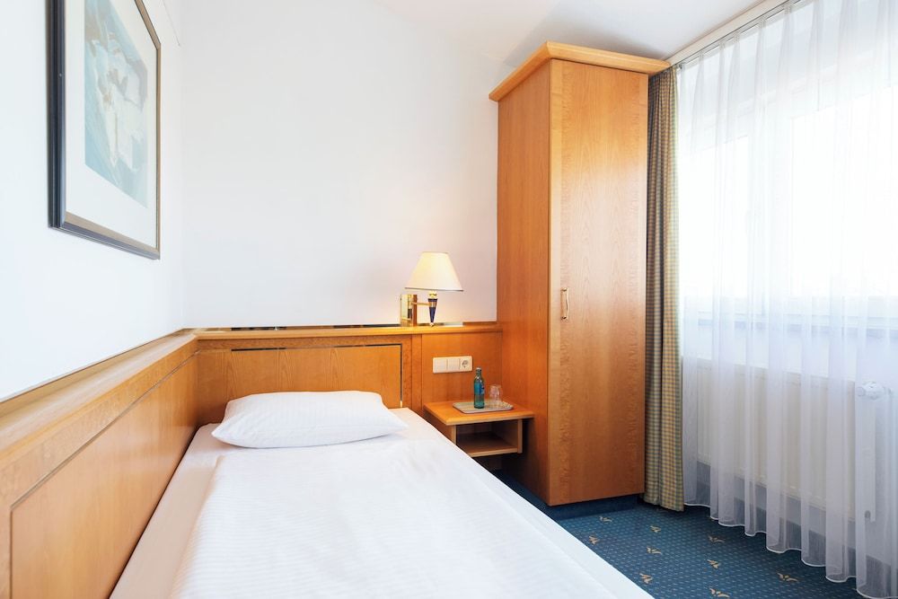 ACHAT Hotel Magdeburg Economy Single Room 2